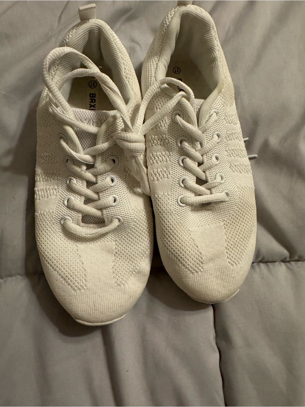 White Knit Lace-Up Sneakers Baxinier size 37 women 6.5 Cheer Shoes